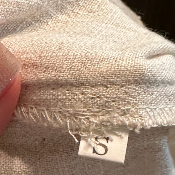 Adibosy V Neck Rayon Romper Side Pockets Cuffed Hem Coconut Buttons Size Small - Picture 6 of 9